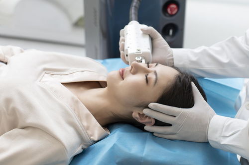 醫美頻繁“翻車” 專家提醒容貌焦慮者不適合醫美，應重視醫療美容咨詢服務